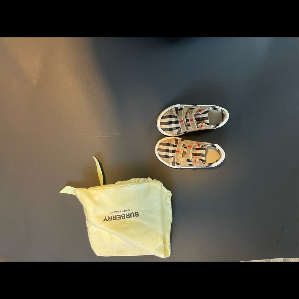 Burberry sneakers